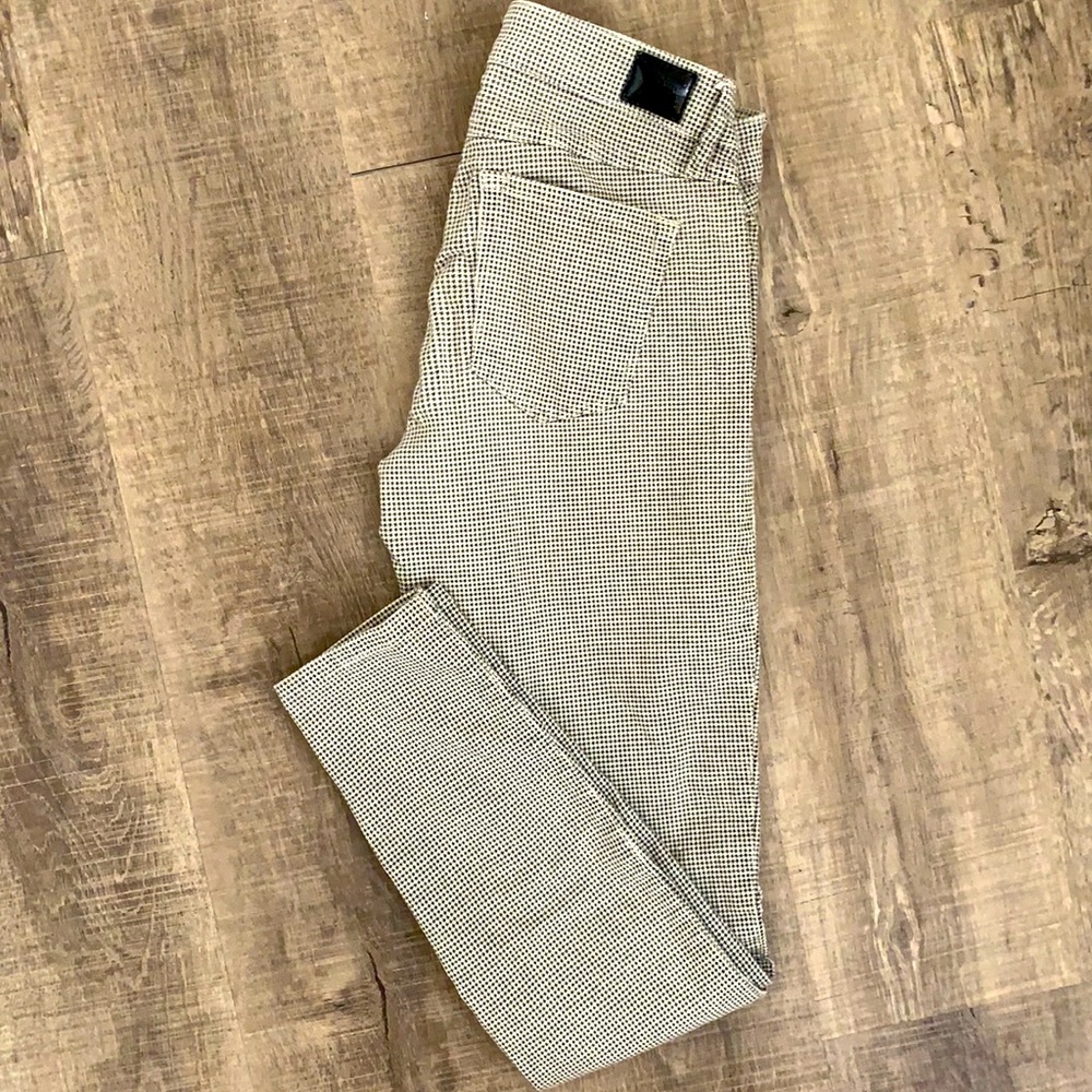 Guess Brittney Legging. Skinny jeans. Size 27